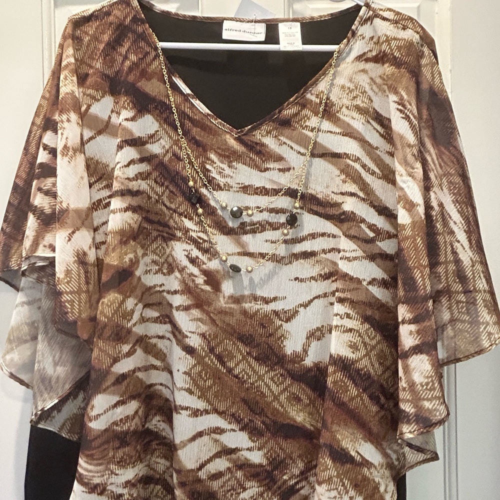 Alfred Dunner Layered Blouse with Necklace Animal Print Size 18 NWT